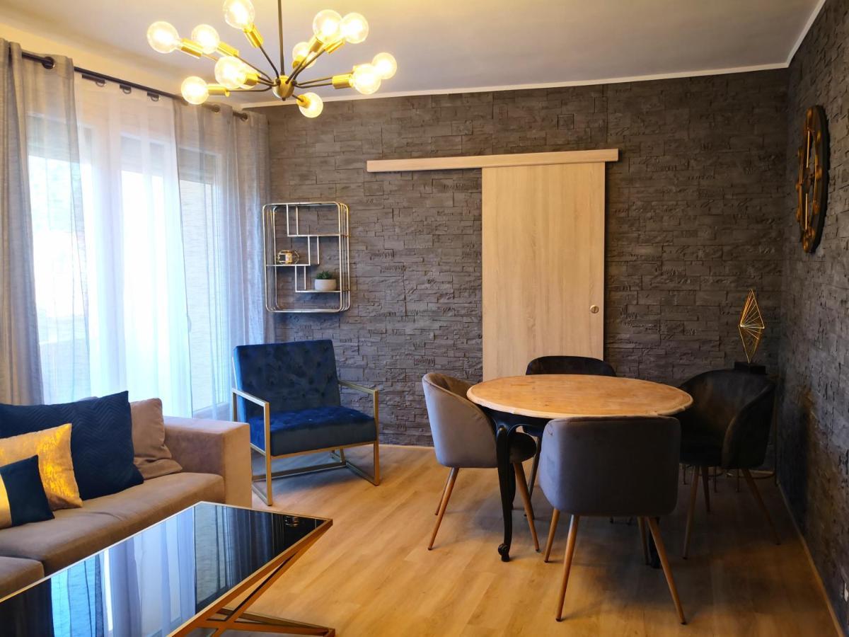 אביניון Logement Entier 78 M2, 7 Pers Cosy Et Spacieux Proche Du Centre-Ville Et De La Gare מראה חיצוני תמונה